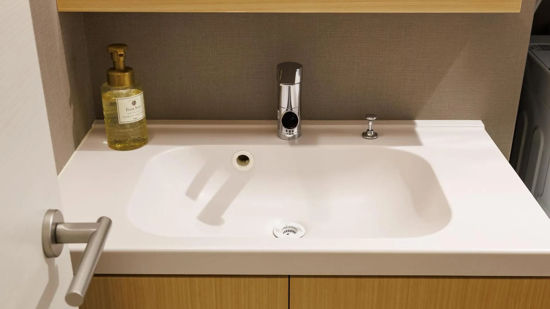 Comforts81 Shinsaibashi Osaka Apartment