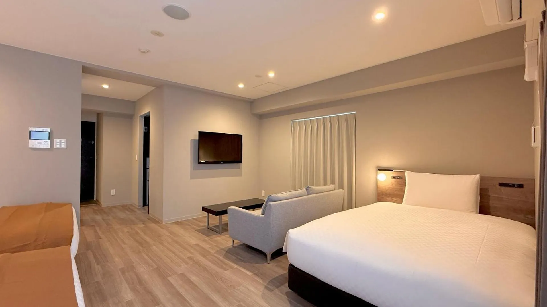 Apartment Comforts81 Shinsaibashi Osaka